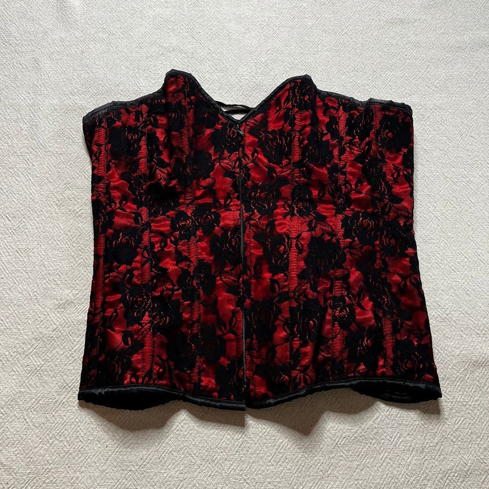 Daisy Corsets Lavish Red & Black Lace Front Zipper Corset XXL - Picture 3 of 8